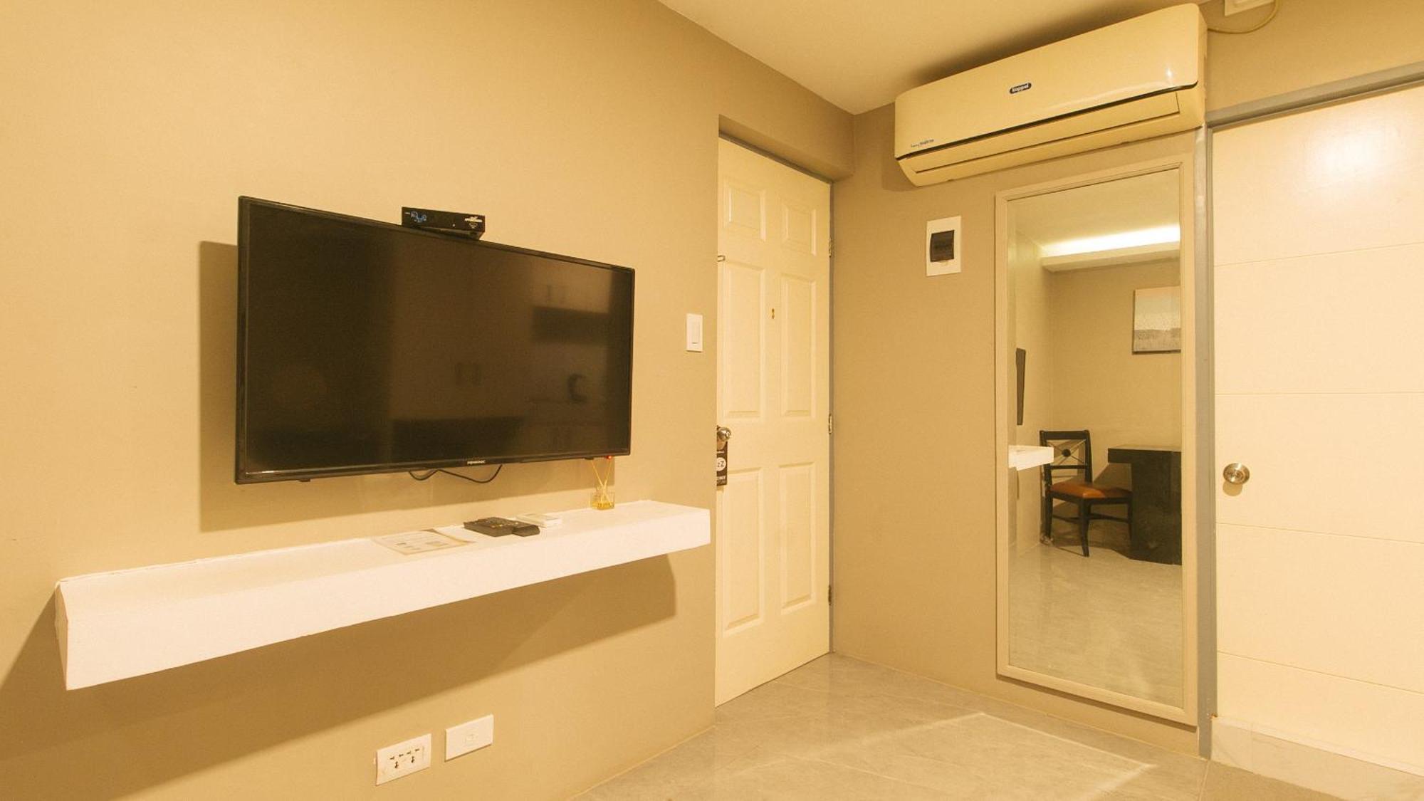 Reddoorz Plus At Seventy Five Inn Near Manila Airport Paranaque City Exterior photo