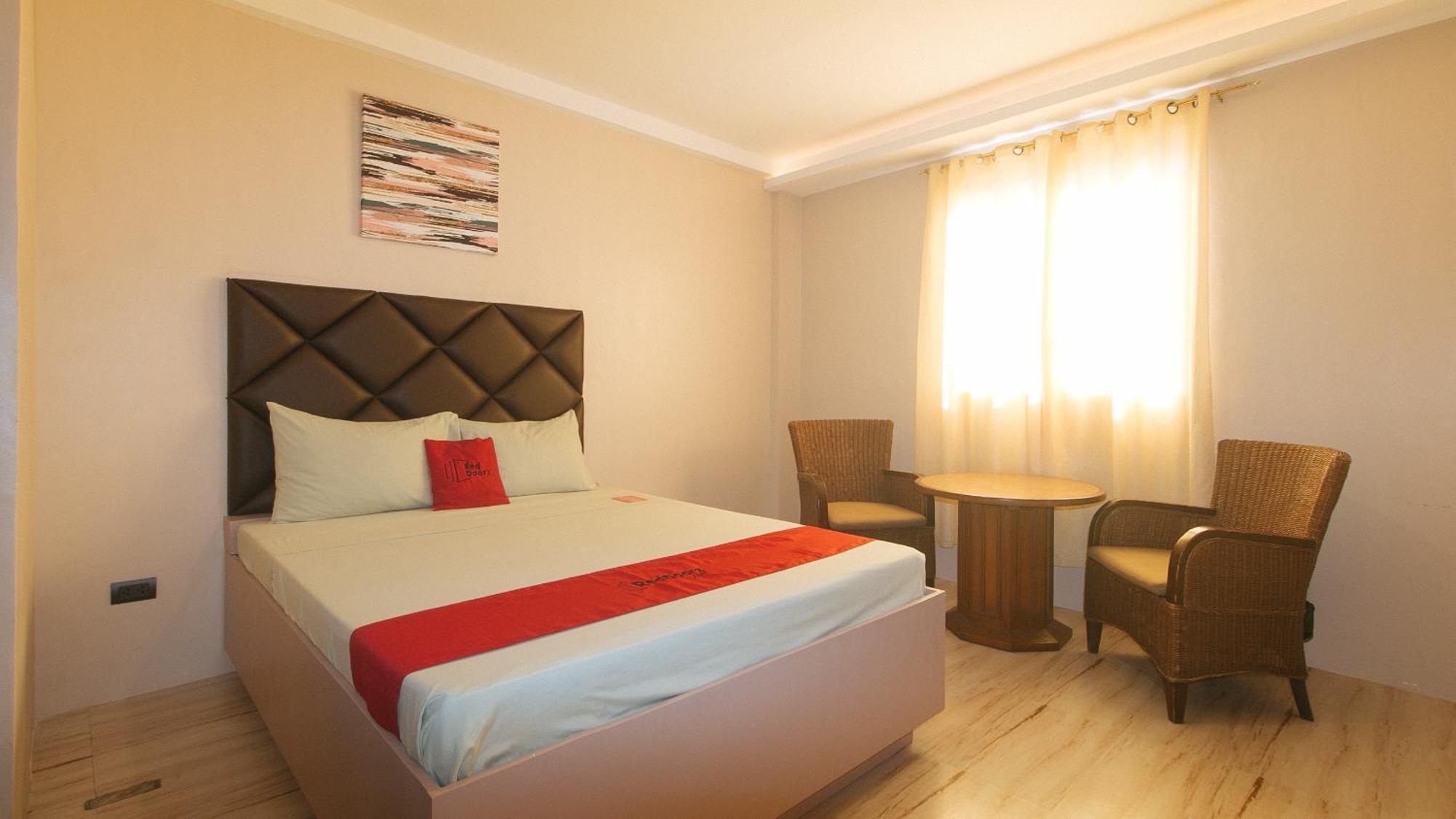 Reddoorz Plus At Seventy Five Inn Near Manila Airport Paranaque City Exterior photo