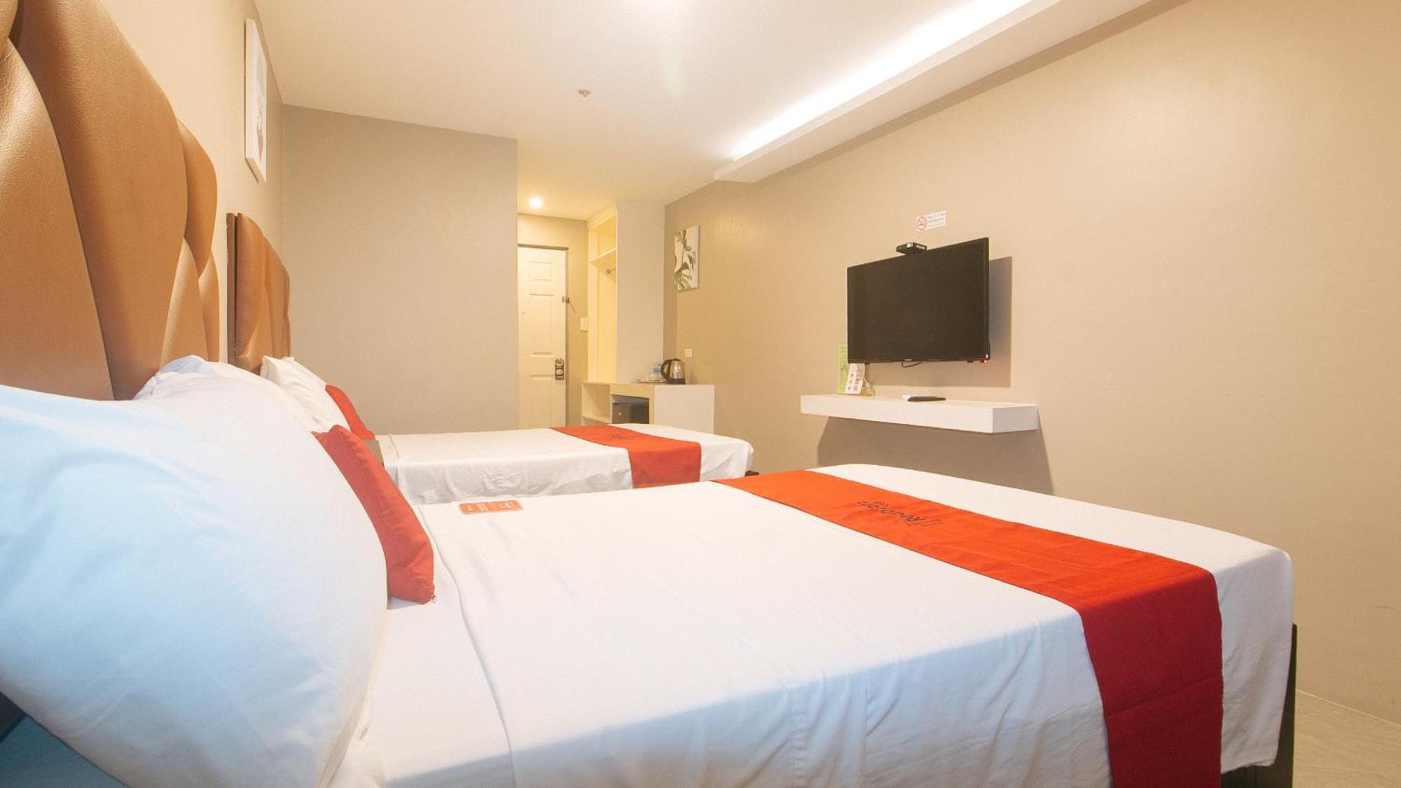 Reddoorz Plus At Seventy Five Inn Near Manila Airport Paranaque City Exterior photo