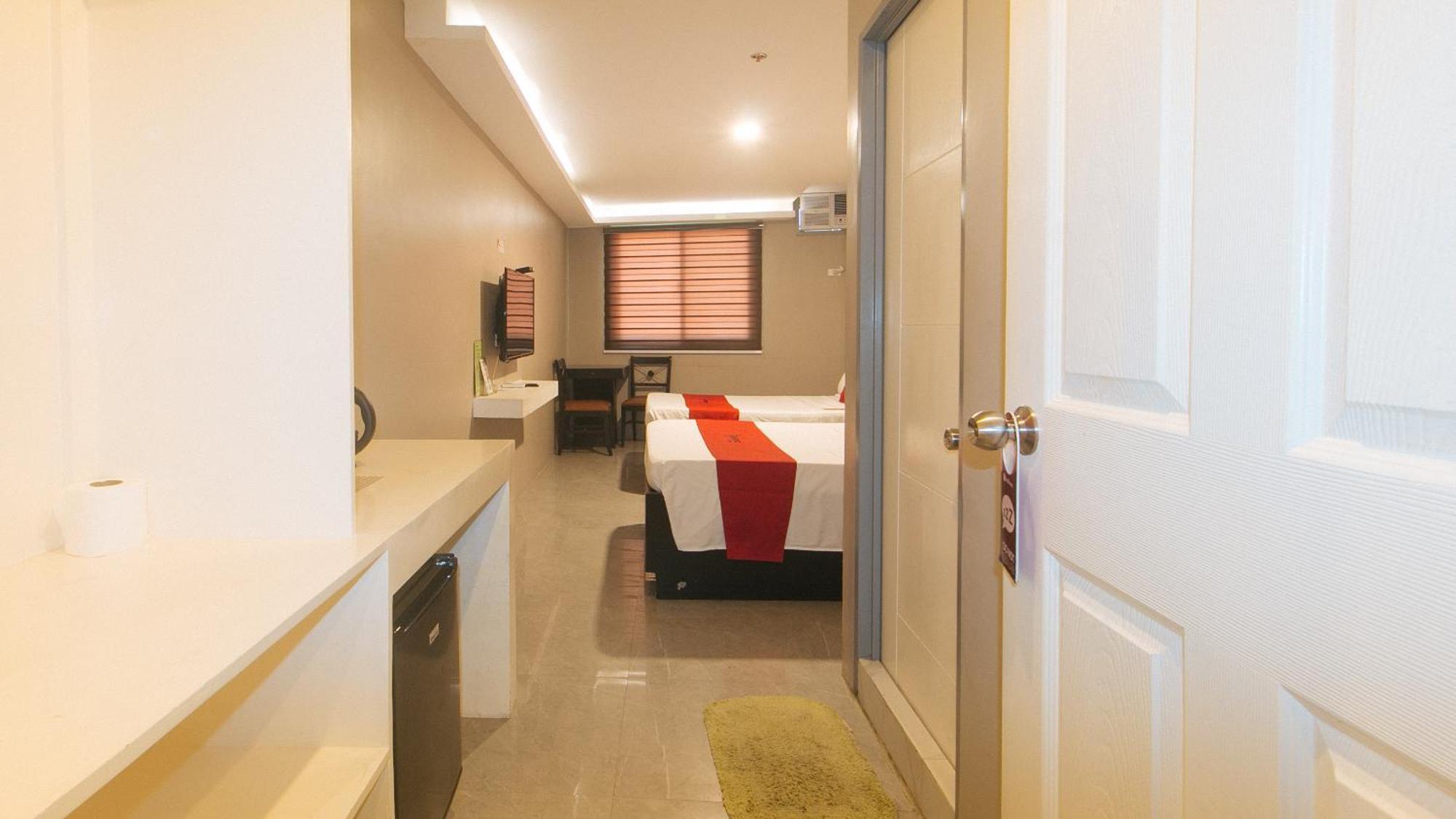 Reddoorz Plus At Seventy Five Inn Near Manila Airport Paranaque City Exterior photo