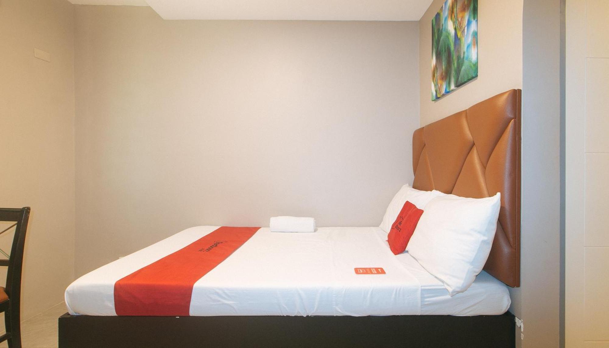 Reddoorz Plus At Seventy Five Inn Near Manila Airport Paranaque City Exterior photo