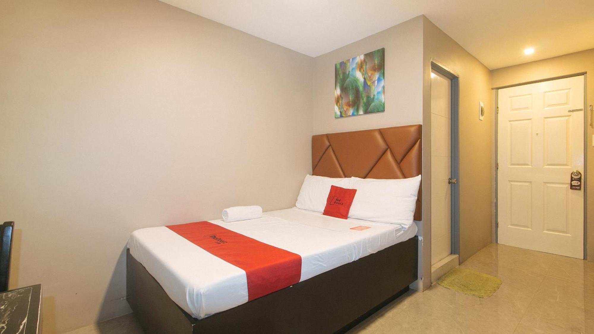 Reddoorz Plus At Seventy Five Inn Near Manila Airport Paranaque City Exterior photo